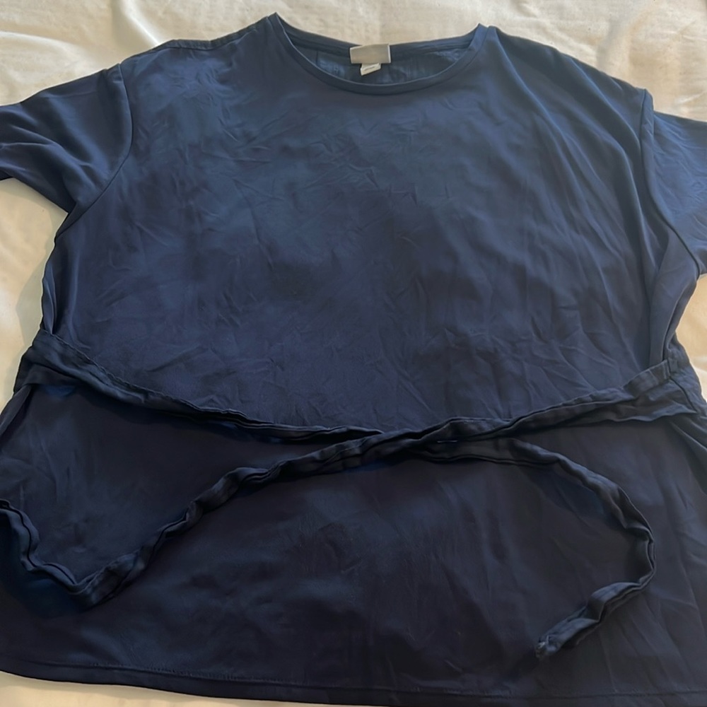 Navy blue woman’s top
